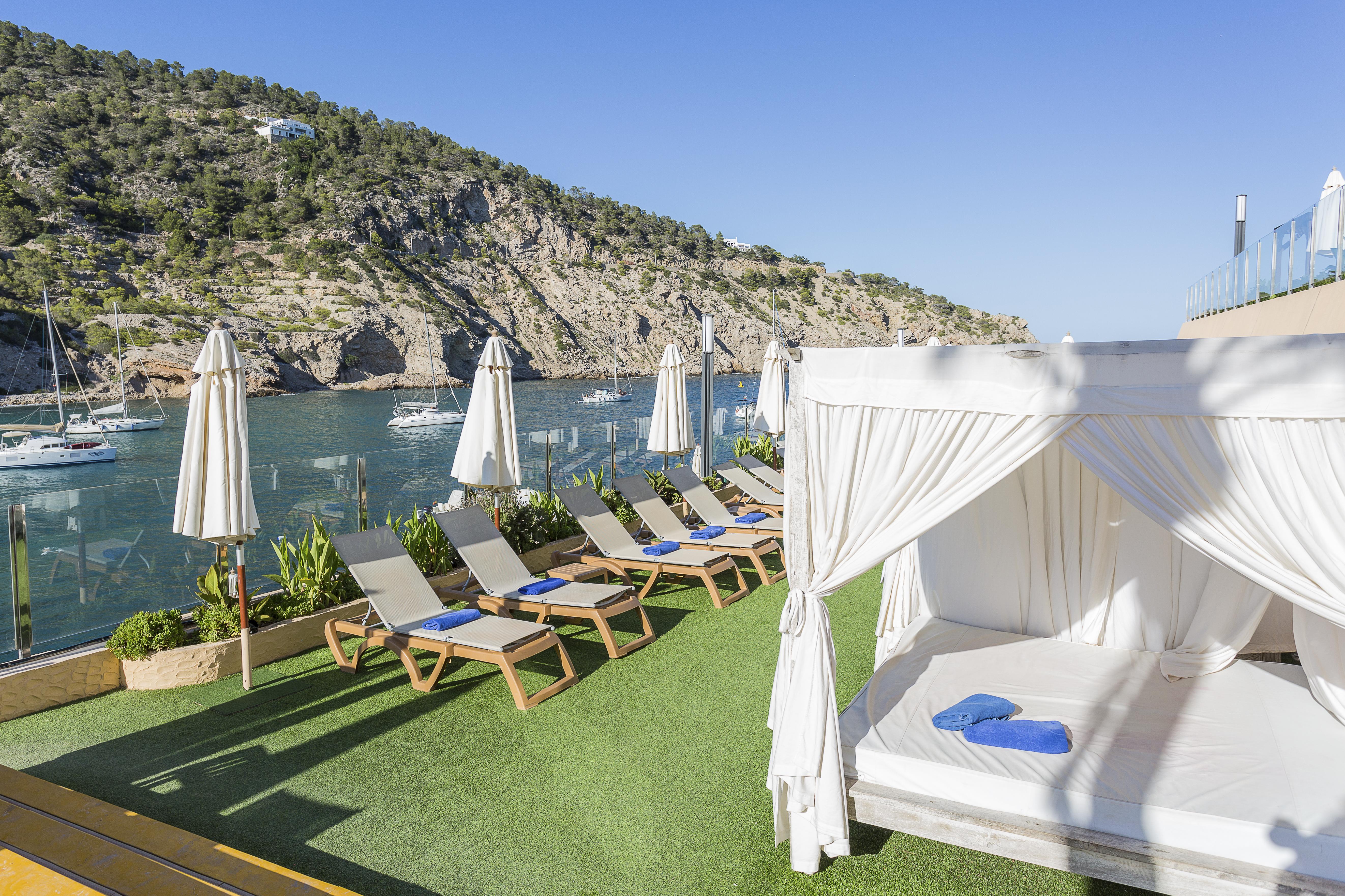 Palladium Hotel Cala Llonga - Adults Only Экстерьер фото